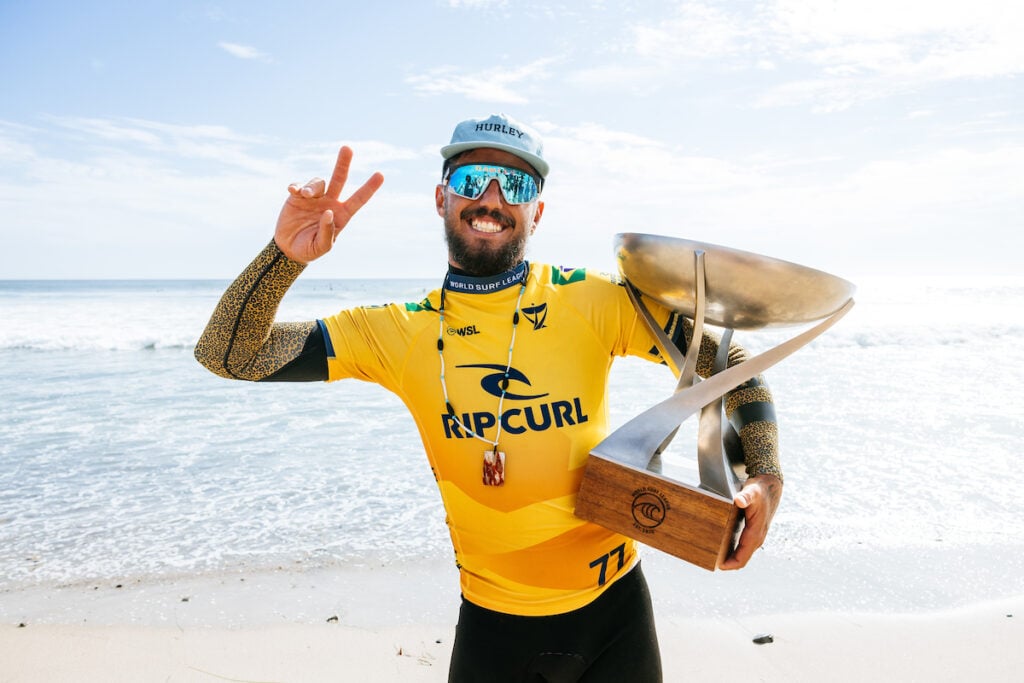 Surfista Filipe Toledo decide interromper carreira para tratar saude mental - JORNAL DA TARDE
