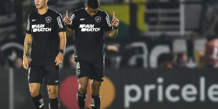 Botafogo empata com o Bragantino e está na fase de grupos da Libertadores