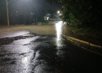 Rio do Sul enfrenta a 3ª enchente do ano e quatro abrigos são abertos