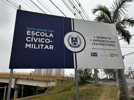 DIA DOS PROFESSORES A INTELIGENCIA ARTIFICIAL O CORINTHIANS E O - JORNAL DA TARDE