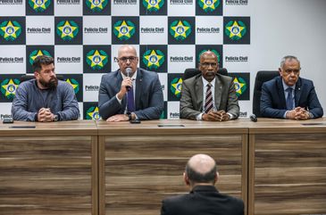 Rio de Janeiro (RJ) 14/10/2024 - 14/10/2024 - Coletiva de imprensa sobre a operação contra envolvidos em contaminação de transplantados por HIV.
Fotos: Rafael Campos/Polícia Civil