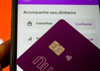 Cobrança duplicada no app do Nubank? Clientes relatam problemas nas redes sociais