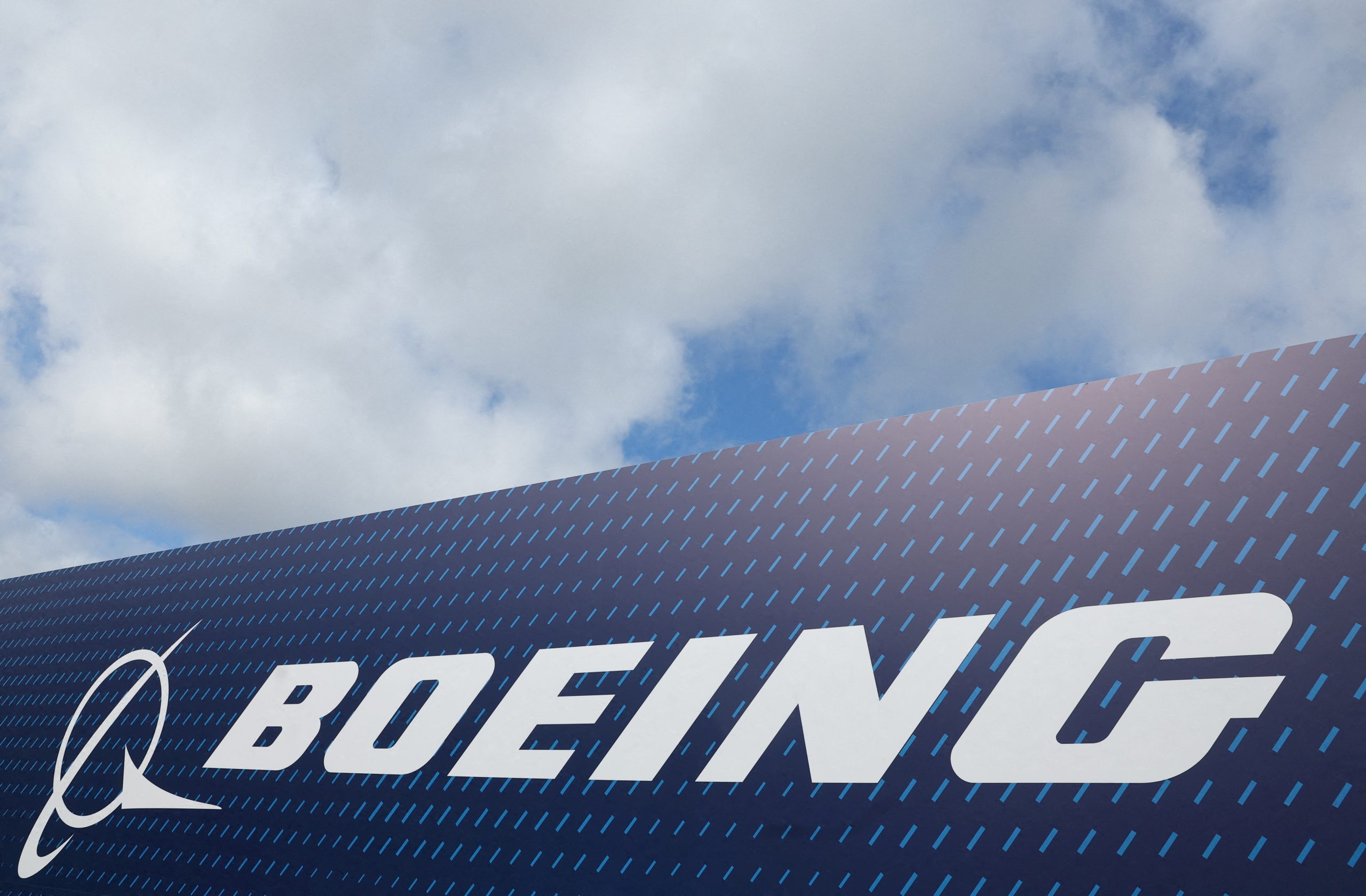 Funcionarios da Boeing encerram greve de 7 semanas que custou scaled - JORNAL DA TARDE