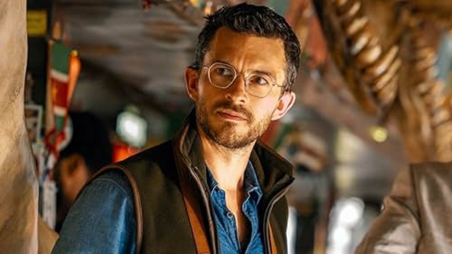 Jonathan Bailey em Jurassic World: Recomeço