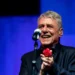 Justiça do Rio decide a favor de Chico Buarque contra a Meta