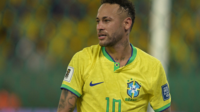 Neymar vai jogar se merecer jogar, diz Ancelotti