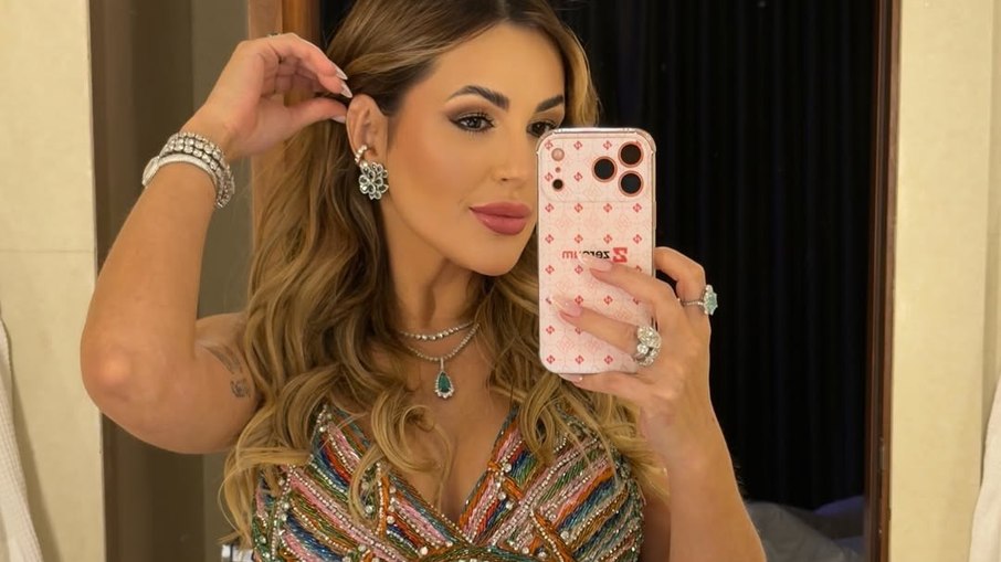 Deolane Bezerra é denunciada por ex-diarista.