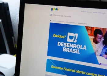 Consignado do INSS e saque do FGTS: o que muda para aposentados com o Desenrola 2.0?
