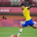 Bruno Guimarães faz campanha pela manutenção de Paquetá no meio-campo