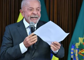 Lula sanciona lei que garante renovação automática da CNH