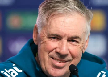 Ancelotti mantém dúvidas e amplia testes a uma semana da estreia da seleção na Copa
