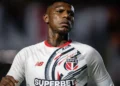 Santos contata por Arboleda, e São Paulo aguarda proposta por zagueiro