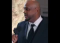 Pai emociona em casamento com discurso especial para... o genro