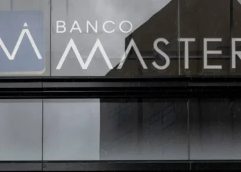 Presidente do BRB diz ao Senado não ter informações sobre quantas vezes Vorcaro foi ao banco