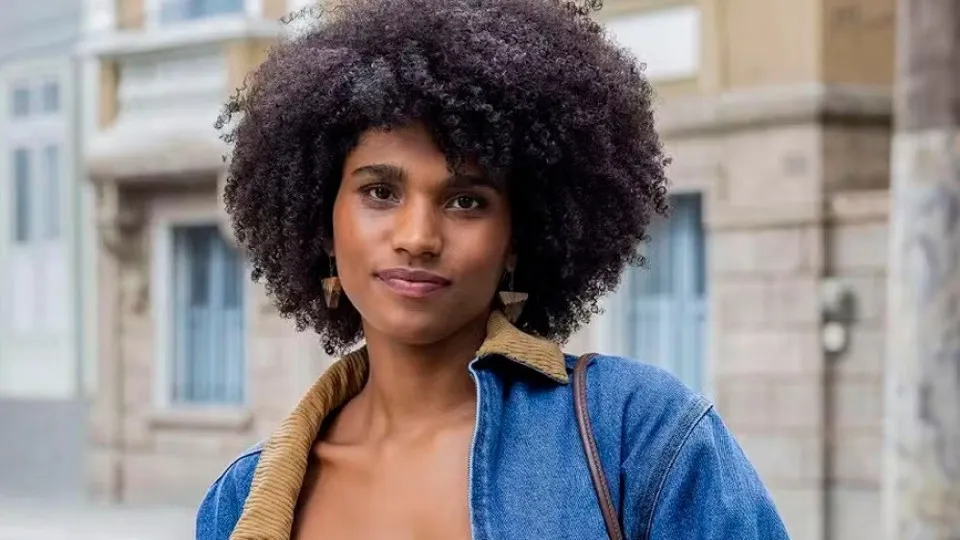 Após sofrer com relação tóxica na vida real, atriz revive drama em