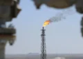 Petróleo fecha em queda após Trump suspender ataques ao Irã e citar avanços diplomáticos