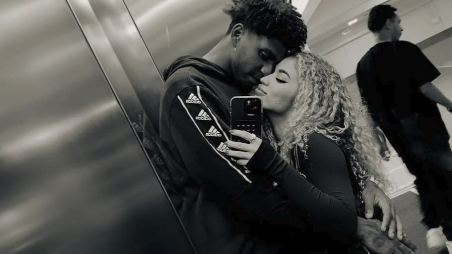 Rauany Barcellos e Hugo Souza ficaram noivos no ano passado Rauany Barcellos e Hugo Souza ficaram noivos no ano passado