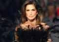 Cindy Crawford vai fazer cirurgia plástica?