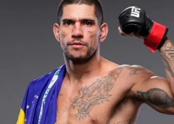 Alex Poatan perde para francês e fica sem cinturão inédito no UFC em disputa na Casa Branca