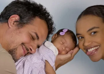 Atriz Lucy Ramos revela que está grávida do segundo filho