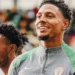 Com país fora da disputa, goleiro da Nigéria é eleito