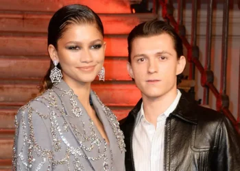 Tom Holland confirma casamento com Zendaya e diz que família