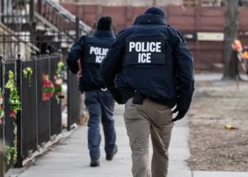 Taxa de mortalidade em centros de detenção do ICE mais que dobra sob Trump