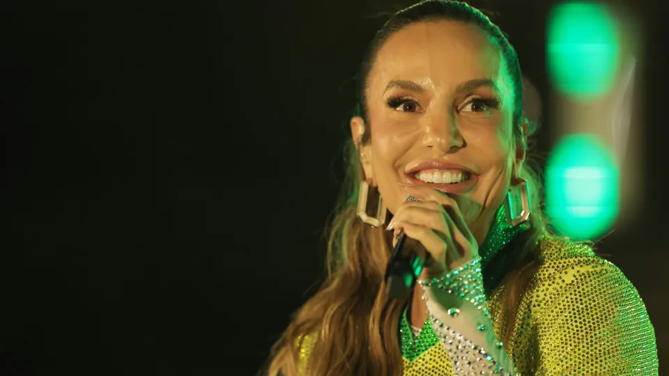 Ivete Sangalo convida goleiro sensação da Copa para show após atuação histórica