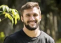 'Não paguei porque estava no BBB', relembra Arthur Picoli sobre cartão bloqueado