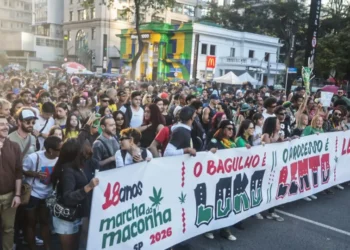 Marcha da Maconha pede regulamentação e critica guerra às drogas