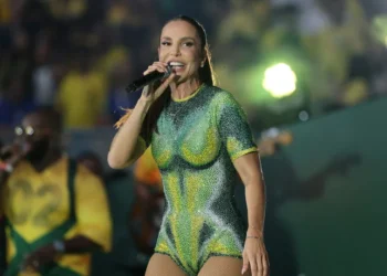 Os artistas mais influentes da música brasileira do passado e presente