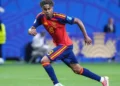 Yamal entra em top 10 dos mais jovens a marcar em Copas; Pelé lidera lista