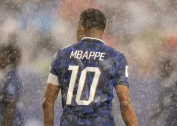 Jogo entre França e Iraque na Copa é suspenso por tempestade nos EUA