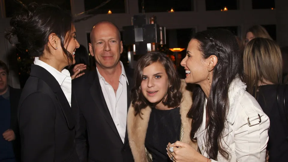 Demi Moore faz homenagem ao ator Bruce Willis no Dia dos Pais dos Estados Unidos