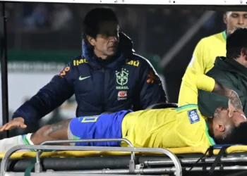 Por que os jogadores de futebol se machucam tanto? Veja os tipos de lesão mais comuns
