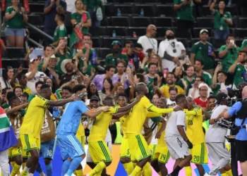 Está fechado o primeiro jogo dos