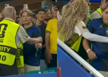 Filho de Neymar é barrado por seguranças após vitória do Brasil
