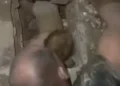 "Milagre": Bebê é resgatado com vida dos escombros na Venezuela