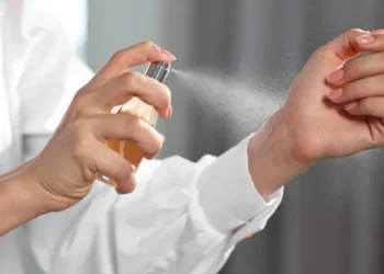 Perfumes árabes conquistam brasileiros pela durabilidade e fragrâncias intensas