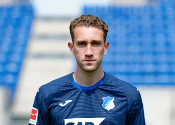 Hoffenheim rejeita nova oferta de empréstimo do São Paulo por Arthur Chaves