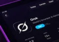 Grok é usado majoritariamente para criar pornografia e conteúdo erótico
