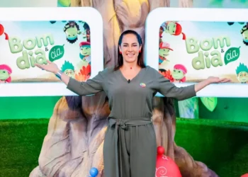 Filha de Silvio Santos se emociona em despedida do SBT: