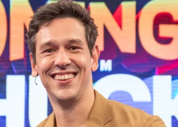 João Vicente diz que já brigou com ator da Globo por ciúmes da namorada