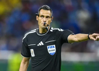 Árbitro italiano apita jogo entre Brasil e Japão na fase de 32 da Copa do Mundo