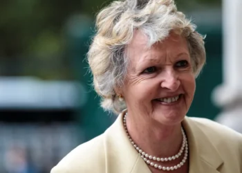 Morre Penelope Keith, atriz britânica da sitcom