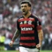 Arrascaeta tem lesão, ficará 21 dias fora e segue como dúvida, diz jornal