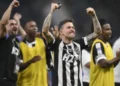Atlético-MG domina e vence Cruzeiro em clássico brigado com três expulsões
