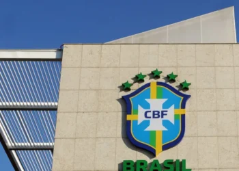 CBF tira jogos das 19h no meio de semana e acaba com