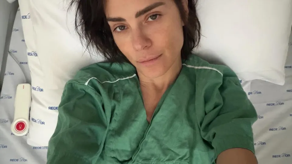 Carolina Dieckmmann alerta seguidores após internação.