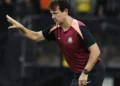 Diniz exalta força do Corinthians para arrancar empate com o Santa Fe: